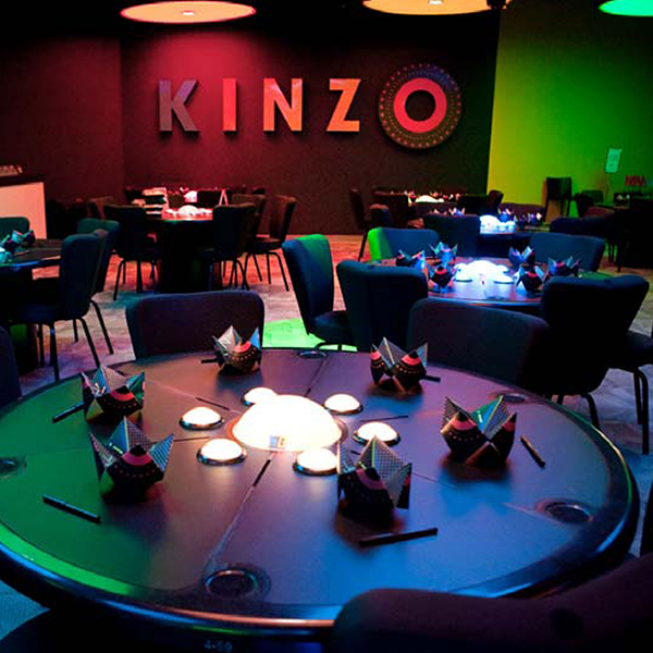 Conception d'établissement de jeux - Meubles de divertissement sur mesure - Kinzo - Luminaires sur mesure - Meubles sur mesure